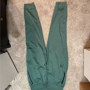 Under Under Armour Sea Green Sweatpants for Casual Comfort Size L NWT